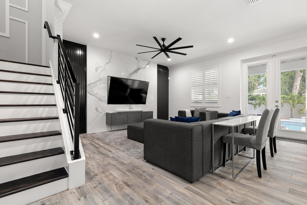 Property p6 image 26